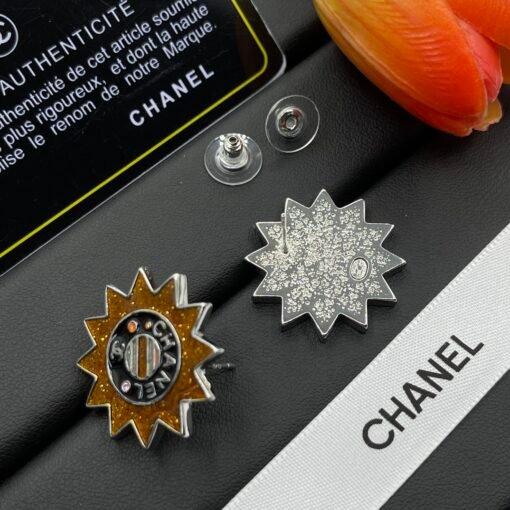 Chanel earrings - Image 5