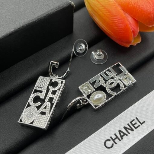 Chanel earrings - Image 5