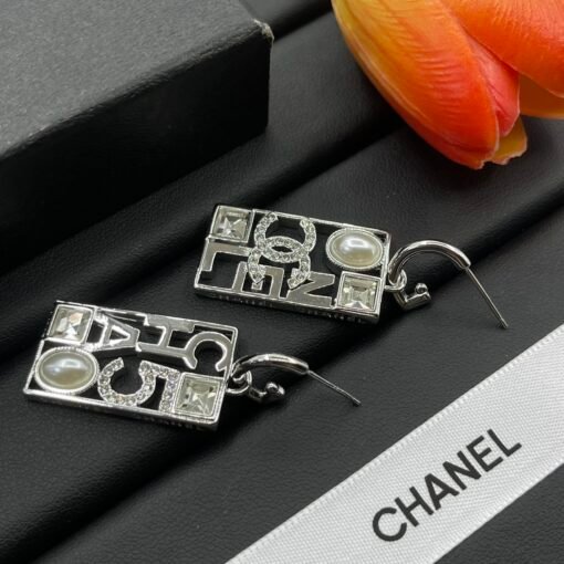 Chanel earrings - Image 3