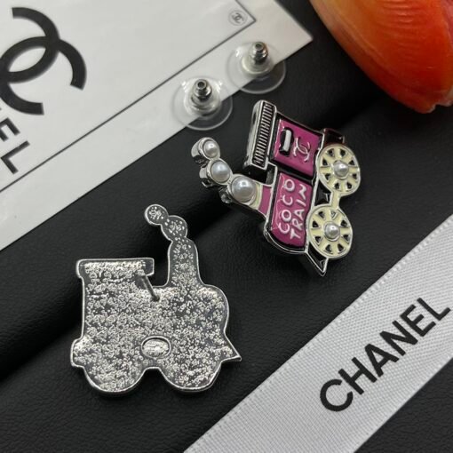 Chanel earrings - Image 5