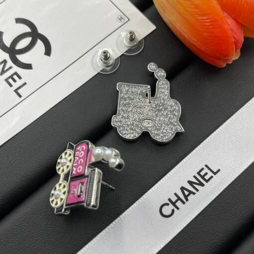 Chanel earrings - Image 4