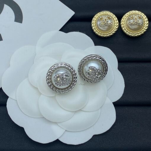 Chanel new earrings - Image 5