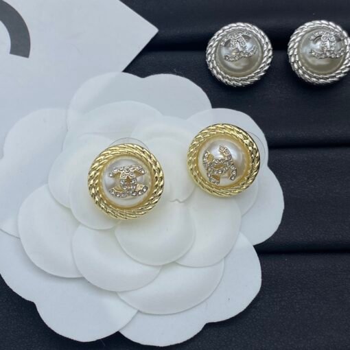 Chanel new earrings - Image 3