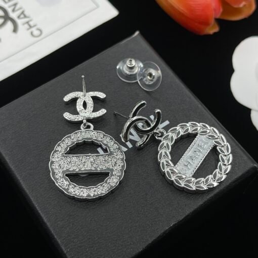 Chanel earrings - Image 4