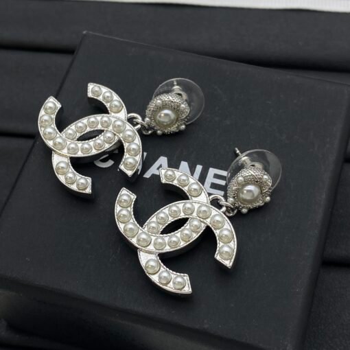 Chanel new stud earrings - Image 5