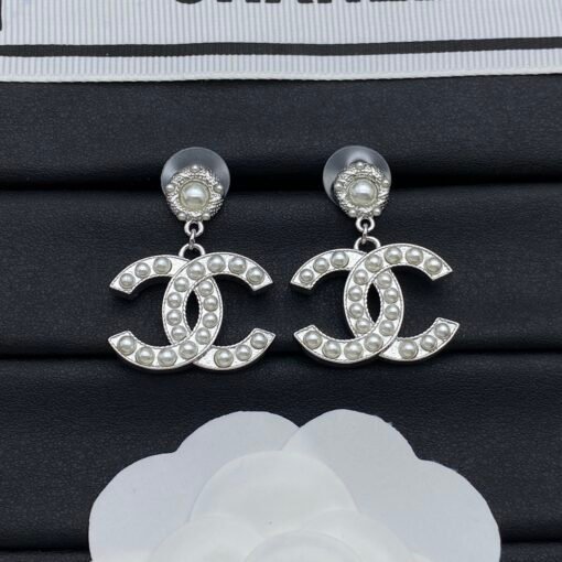 Chanel new stud earrings - Image 4