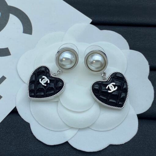Chanel new stud earrings - Image 3