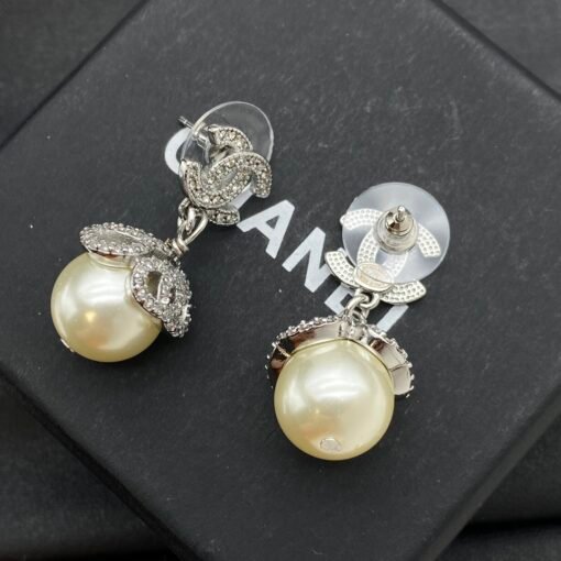 Chanel new earrings - Image 5