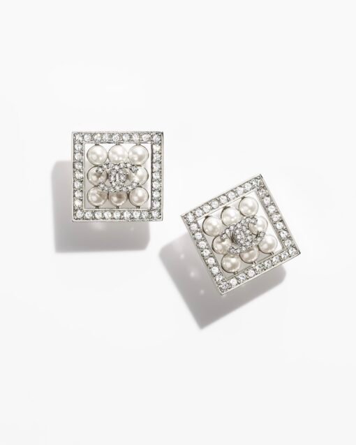 Chanel new style 24p pearl diamond silver square double c stud earrings