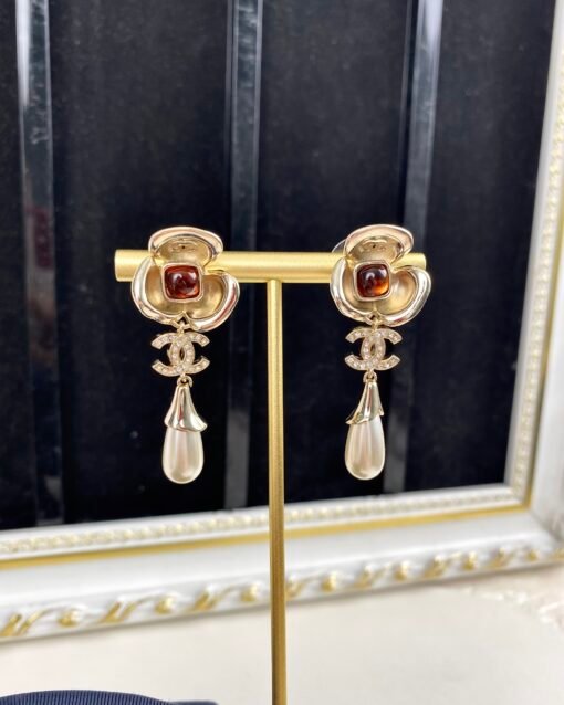 Chanel new style, red zircon inlay, camellia, water drop earrings - Image 2