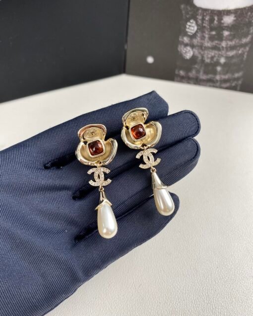 Chanel new style, red zircon inlay, camellia, water drop earrings - Image 8
