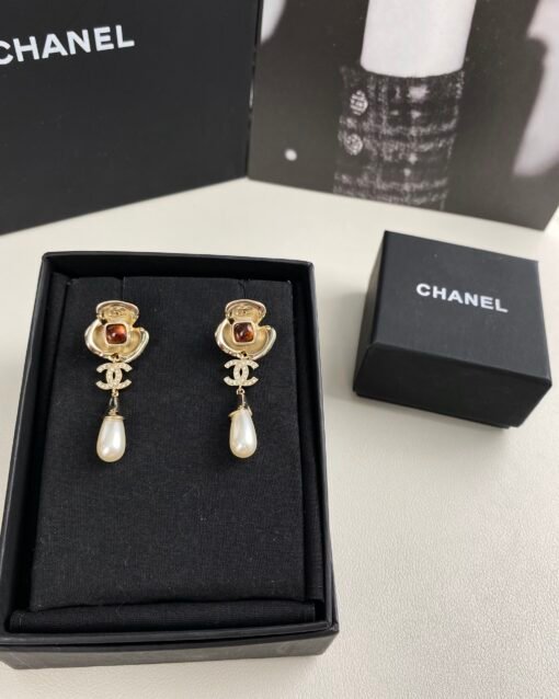 Chanel new style, red zircon inlay, camellia, water drop earrings - Image 7