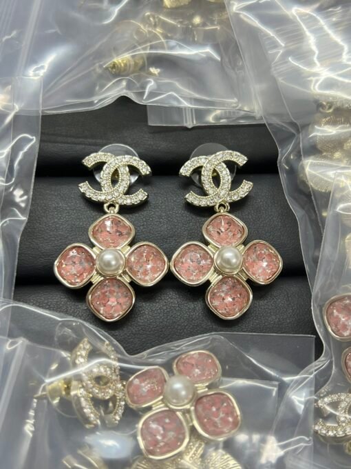 Chanel new double c pink four-leaf clover pendant earrings