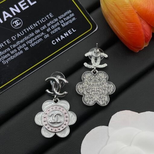 Chanel earrings - Image 4