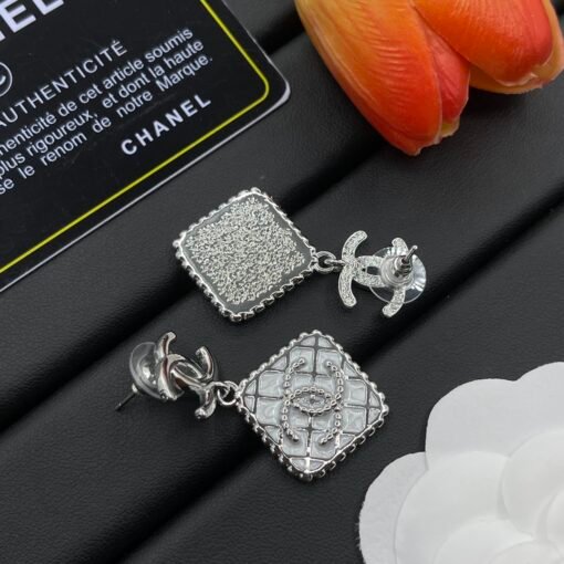 Chanel earrings - Image 4