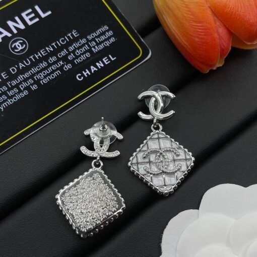 Chanel earrings - Image 5