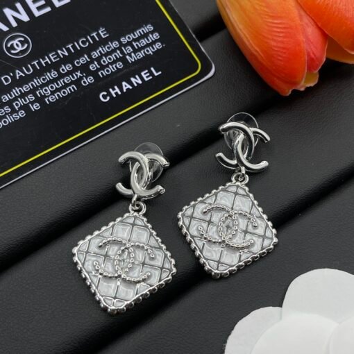Chanel earrings - Image 2