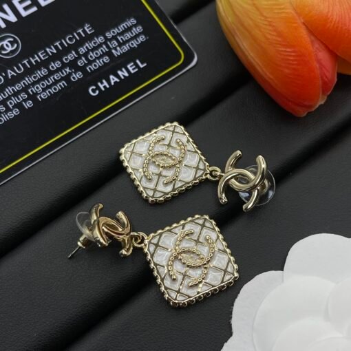 Chanel earrings - Image 3