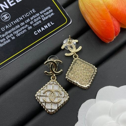 Chanel earrings - Image 4