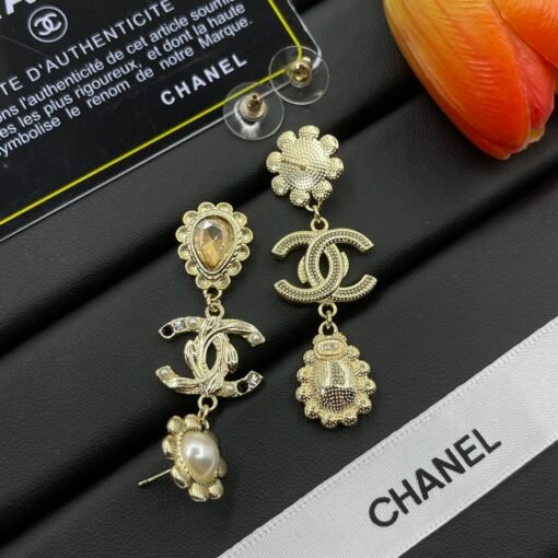 Chanel earrings - Image 4