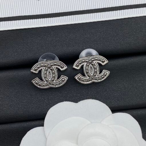 Chanel new earrings - Image 4