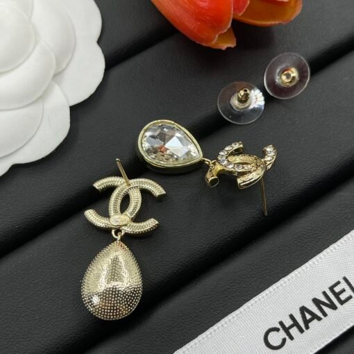 Chanel earrings - Image 4
