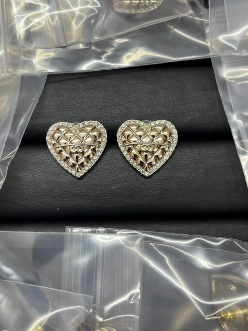Chanel new love diamond earrings