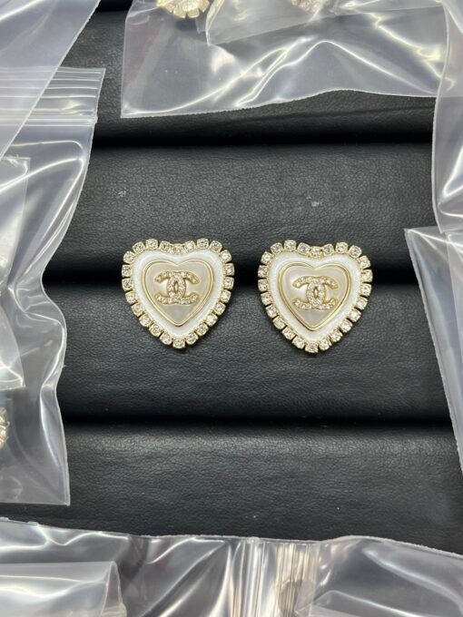 Chanel new love resin oil-dripping rhinestone earrings