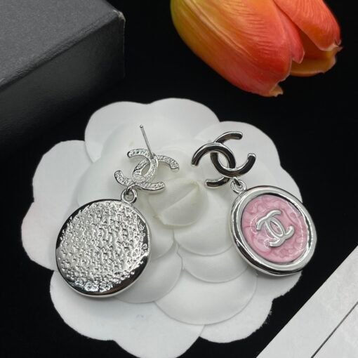 Chanel earrings - Image 4