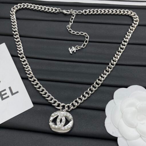 Chanel new necklace - Image 4
