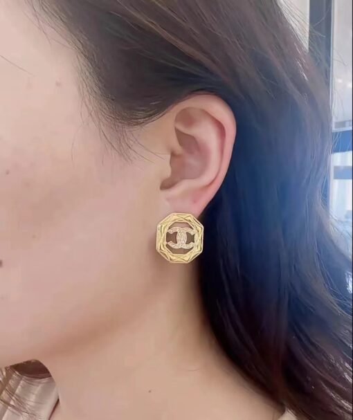Advanced craftsmanship
 24A new gold full diamond double C diamond lattice stud earrings

Retro diamond pattern hollow octagonal shape is cute
Double C with diamonds inside is very recognizable
Simple and elegant style is super durable, with extra points for temperament - Image 8