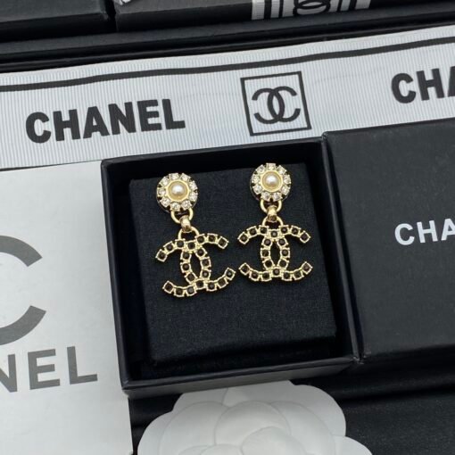Chanel new earrings - Image 5