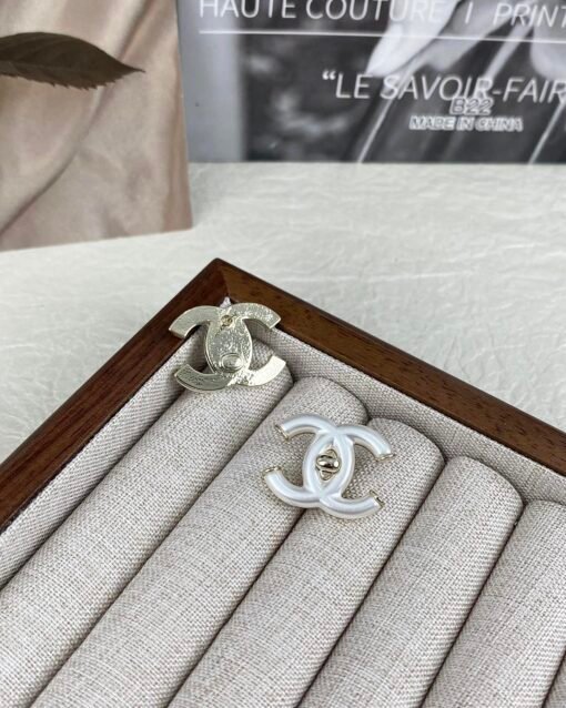 Chanel new style white resin double C earrings - Image 8