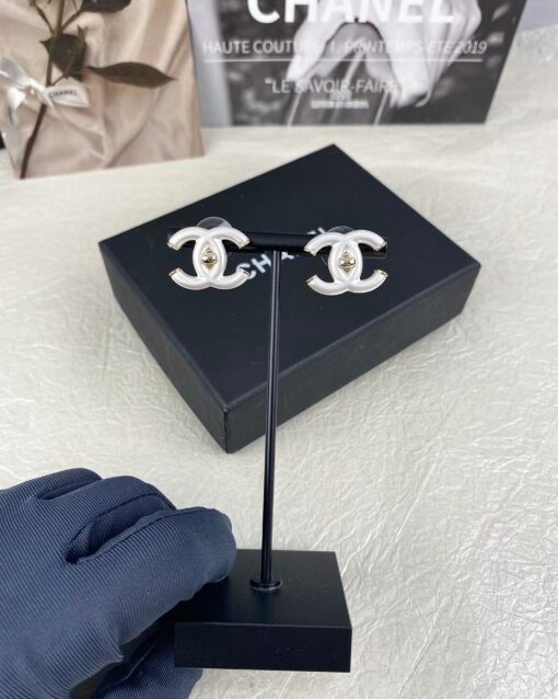 Chanel new style white resin double C earrings - Image 6