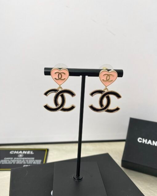 Chanel new style pink enamel peach heart black double C
 Pendant earrings - Image 7