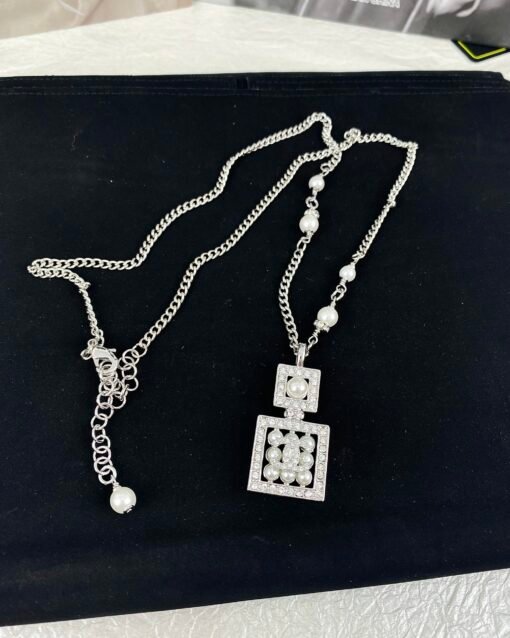 Chanel new style perfume bottle pearl diamond inlaid silver square necklace - Image 6