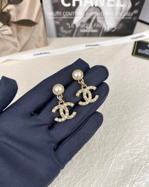 Chanel new style pearl diamond-set double C pendant earrings - Image 8
