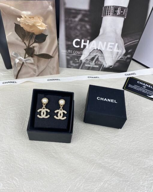 Chanel new style pearl diamond-set double C pendant earrings - Image 4