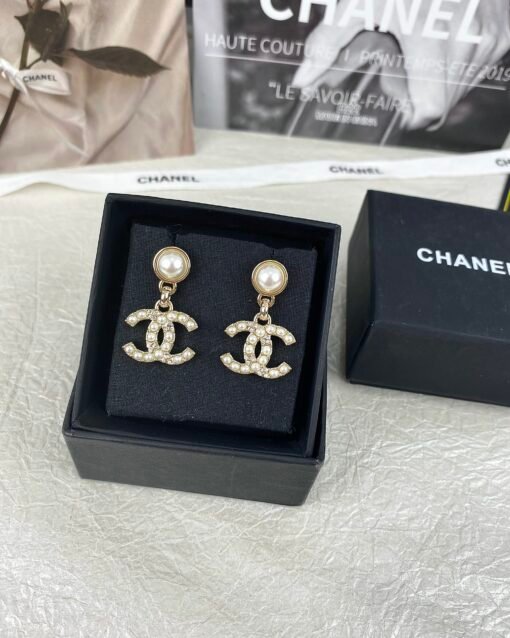 Chanel new style pearl diamond-set double C pendant earrings - Image 7