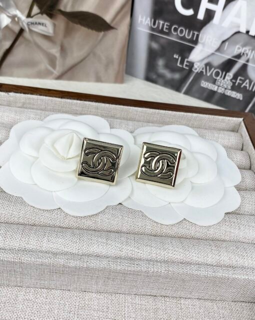 Chanel new style glossy double C square earrings - Image 5