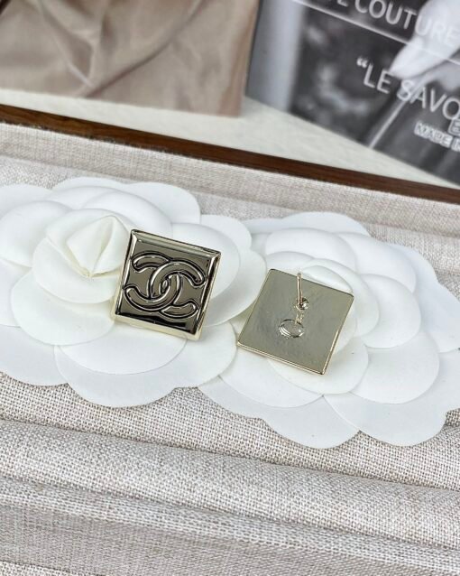 Chanel new style glossy double C square earrings - Image 6
