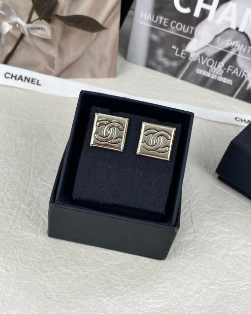 Chanel new style glossy double C square earrings - Image 2