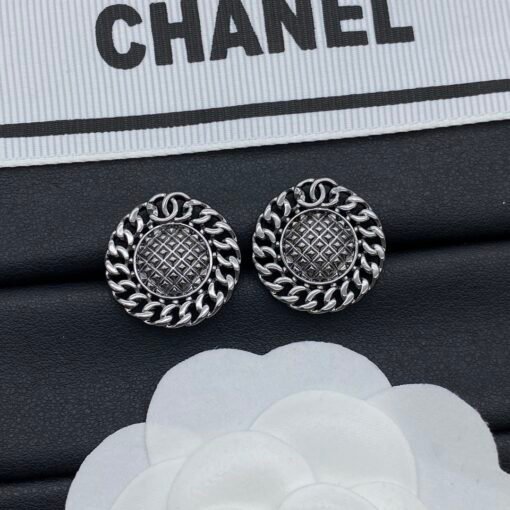 Chanel new earrings - Image 4