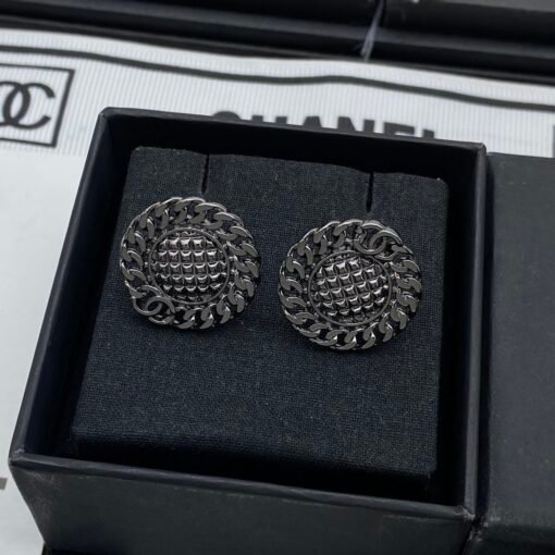 Chanel new earrings - Image 3