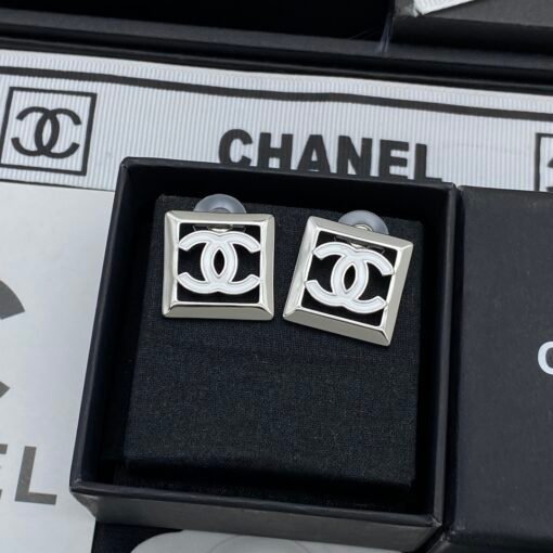 Chanel new earrings - Image 5