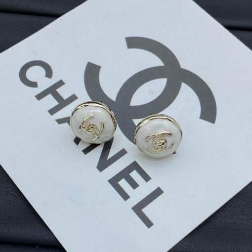 Chanel new earrings - Image 3