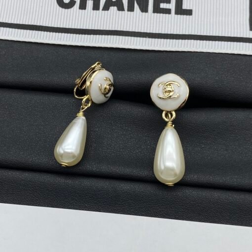Chanel new earrings - Image 2