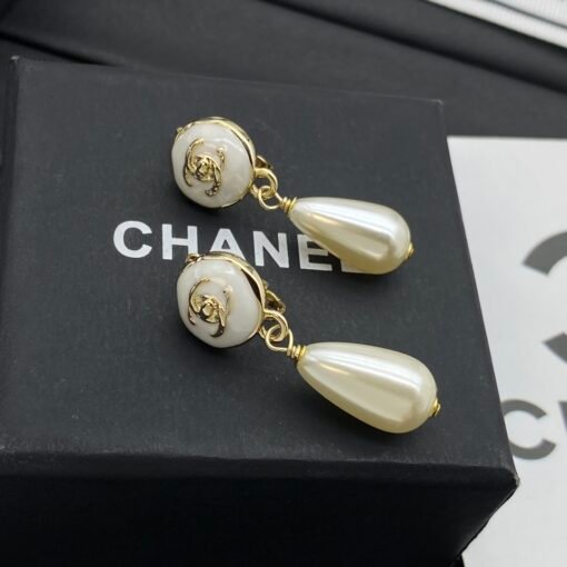 Chanel new earrings - Image 5