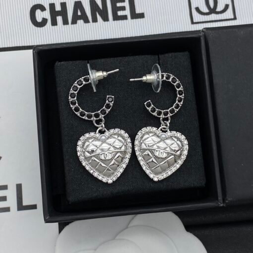 New Chanel new earrings - Image 5