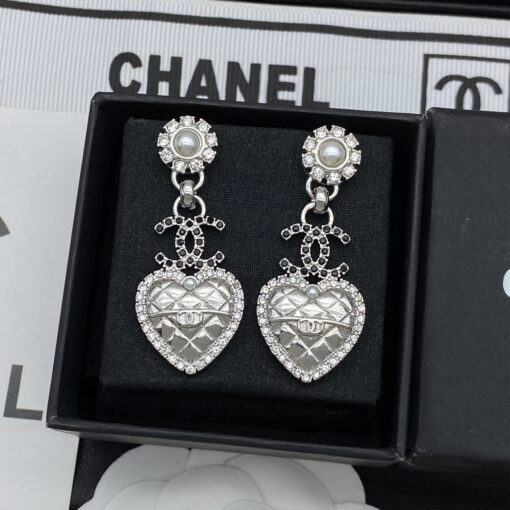 New Chanel new earrings - Image 5